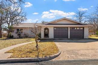 221 Timberidge Dr, Fredericksburg TX